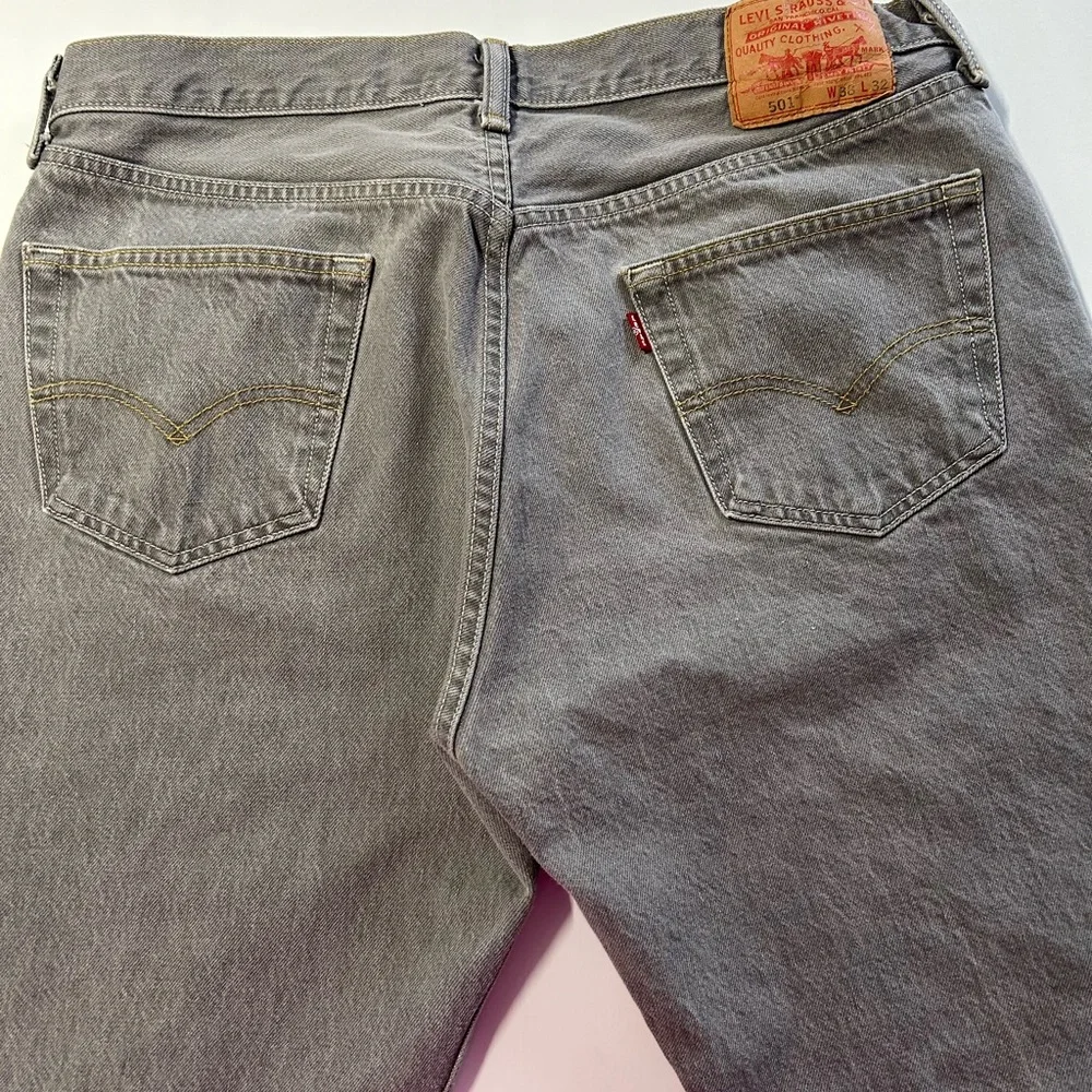 Levi 501 butterfly stone wash gray denim‎ jeans 38/32